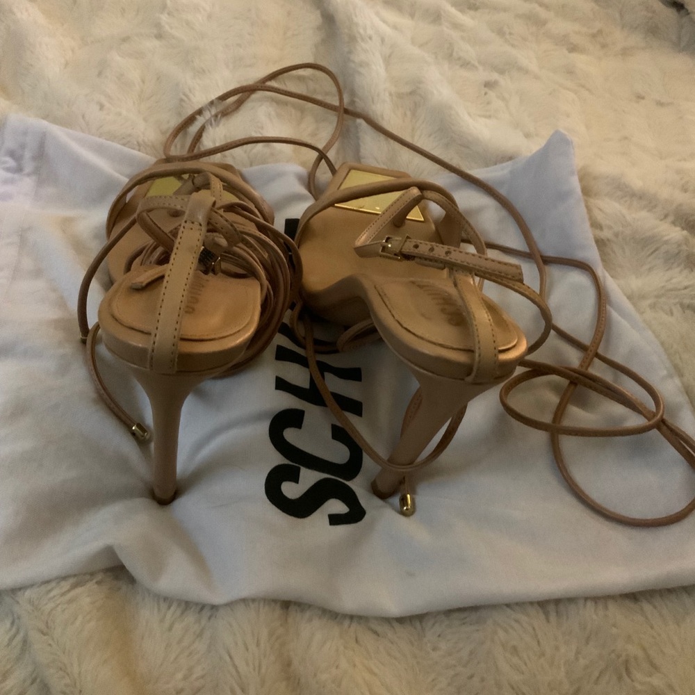 Heels - Picture 2 of 5
